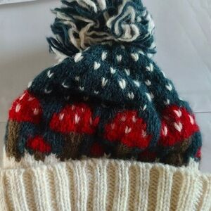 Chunky Knit Mushroom Fingerless Mittens and Bobble Hat Set